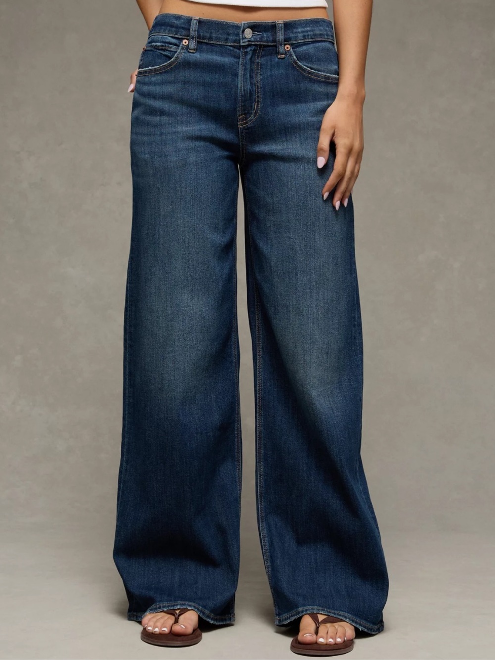 American Eagle Outfitters women’s Blue Classic Fit Jeans